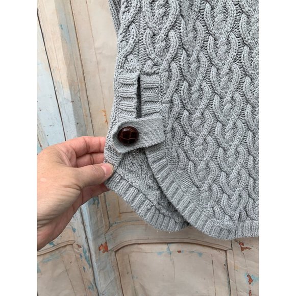 If It Were Me Gray Womans Medium Cable Knit Crowl Neck Sweater - Picture 3 of 8